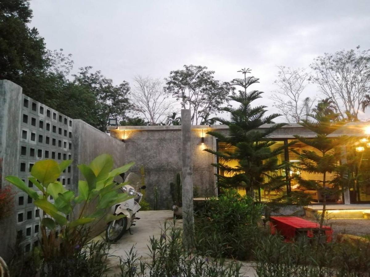 The Box Promkiri Apartment Nakhon Si Thammarat Bagian luar foto