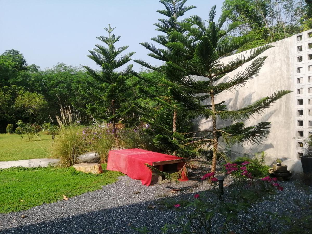 The Box Promkiri Apartment Nakhon Si Thammarat Bagian luar foto